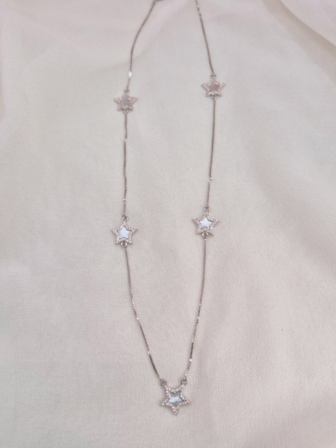 Kinavah 925 Sterling Silver-Plated Stone Studded Skin Friendly Star Shaped Chain