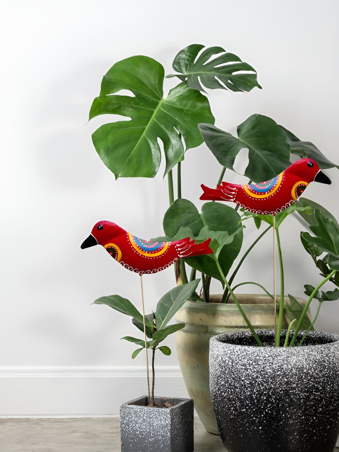 JASMEY HOMES 2-Pcs Red & Yellow Printed Myna Bird Decorative Garden Stakes