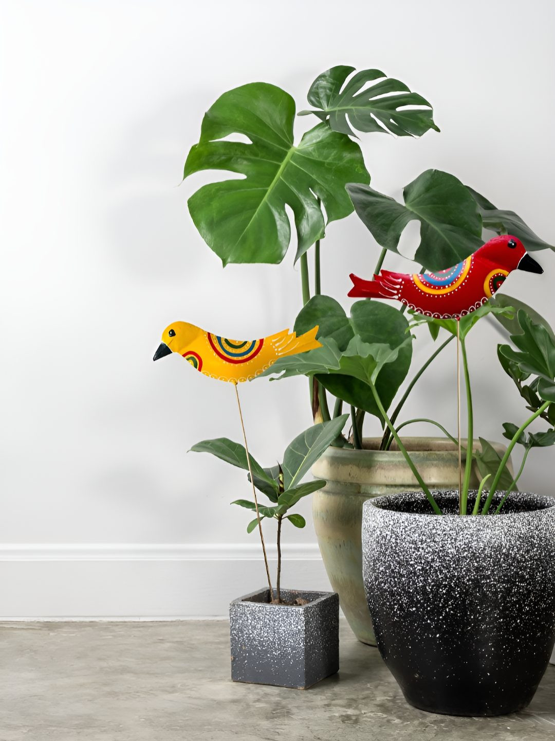 JASMEY HOMES 2-Pcs Yellow & Red Printed Myna Bird Decorative Garden Stakes