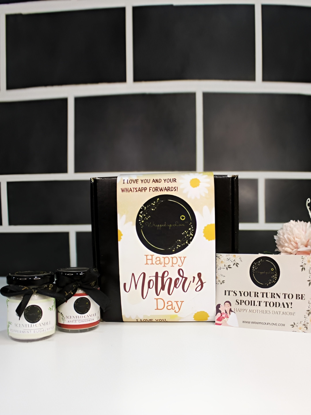 Wrapped up Love Core Morther's Day 2Pcs Vanilla Musk and Roasted Coffee Solid Jar Candles