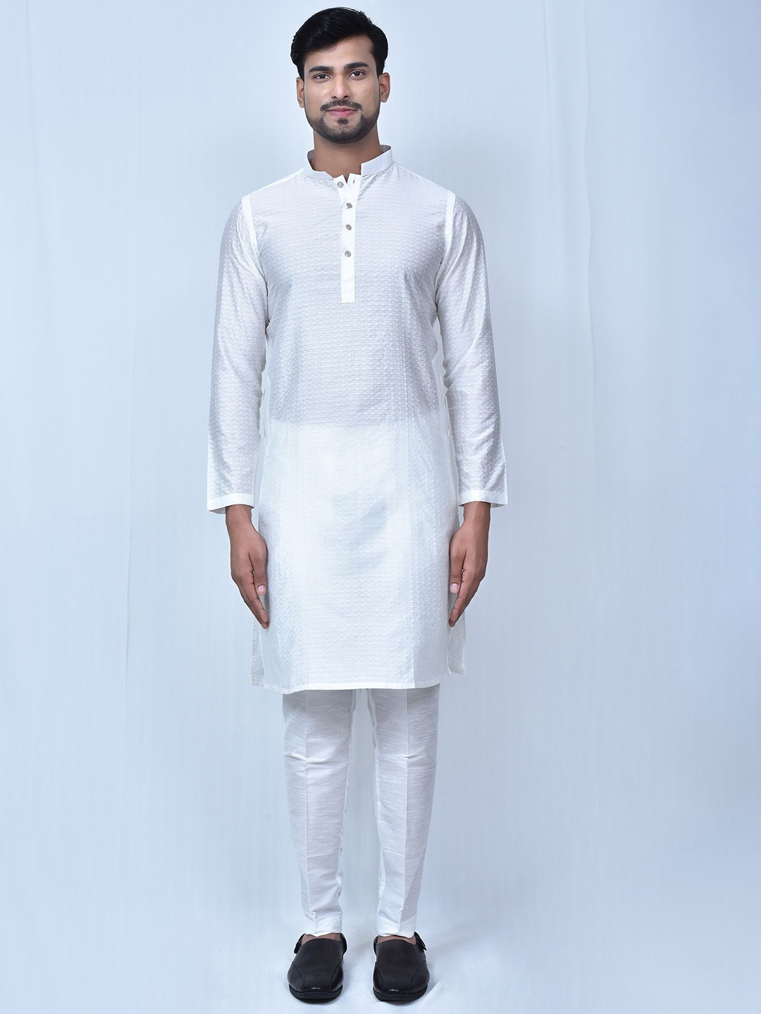 Arihant Rai Sinha Men Textured Solid Silk Kurta with Trousers