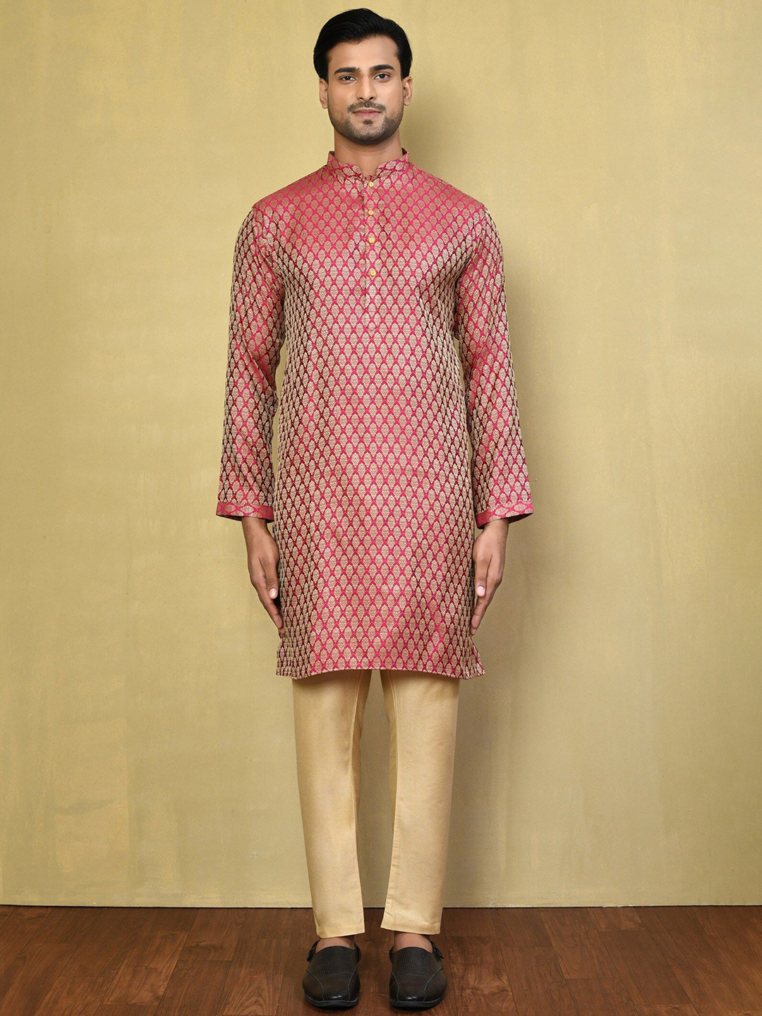 Arihant Rai Sinha Jaquard Pattern Pure Cotton Kurta With Trouser