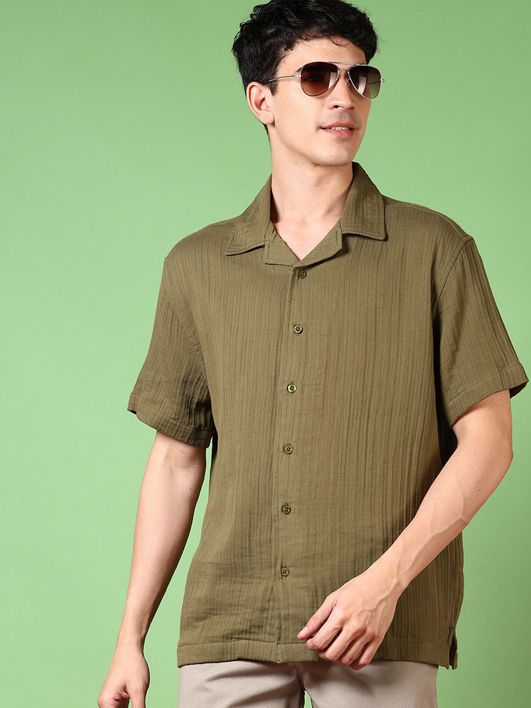 LIMEROAD Men Cuban Collar Relaxed Fit Casual Shirt