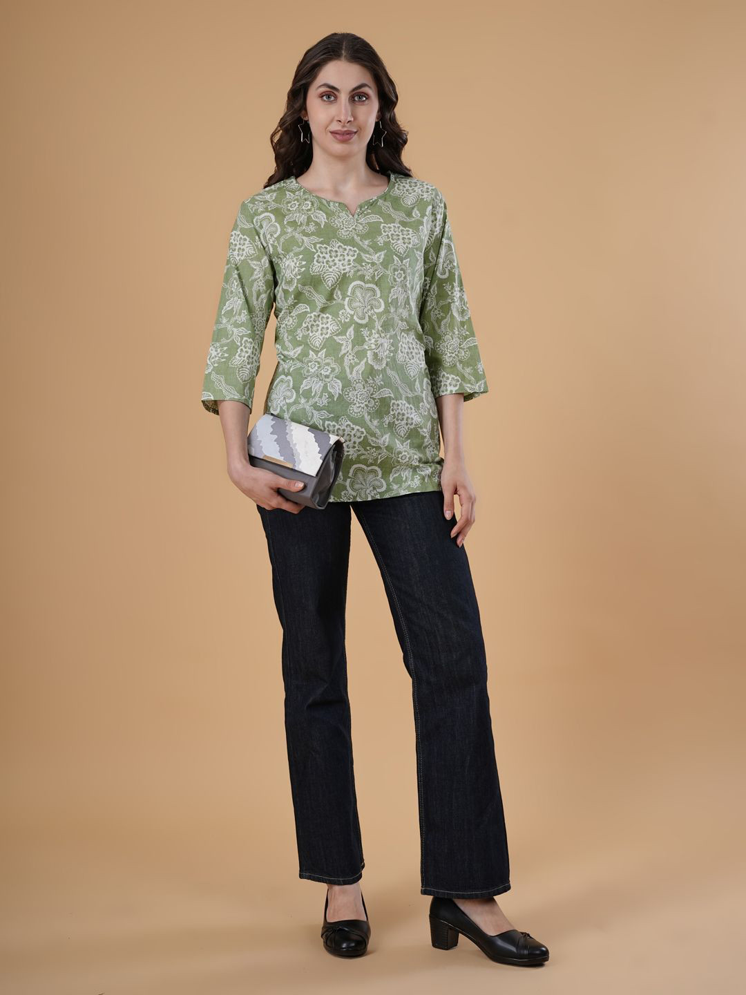 DESIGNER DHAAGE Floral Printed V-Neck Pure Cotton Kurti