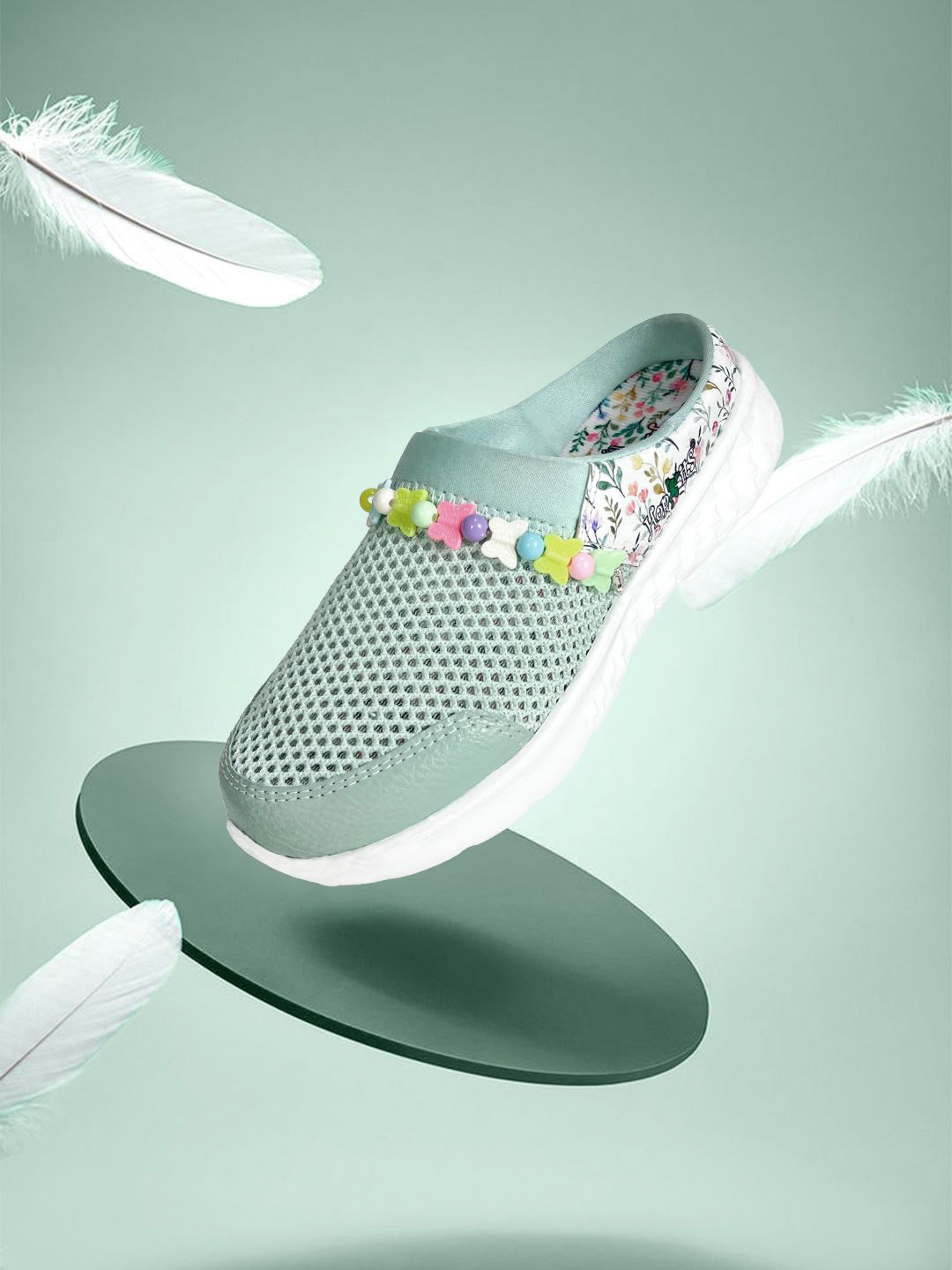 Hopits Girls Printed Detachable Friendship Bracelet Slip-On Mules