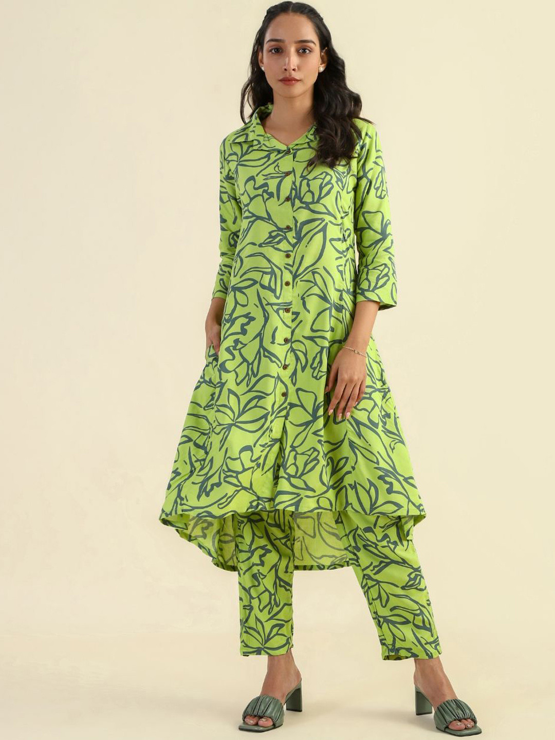 HAY Women Floral Printed A-Line Kurta with Trouser