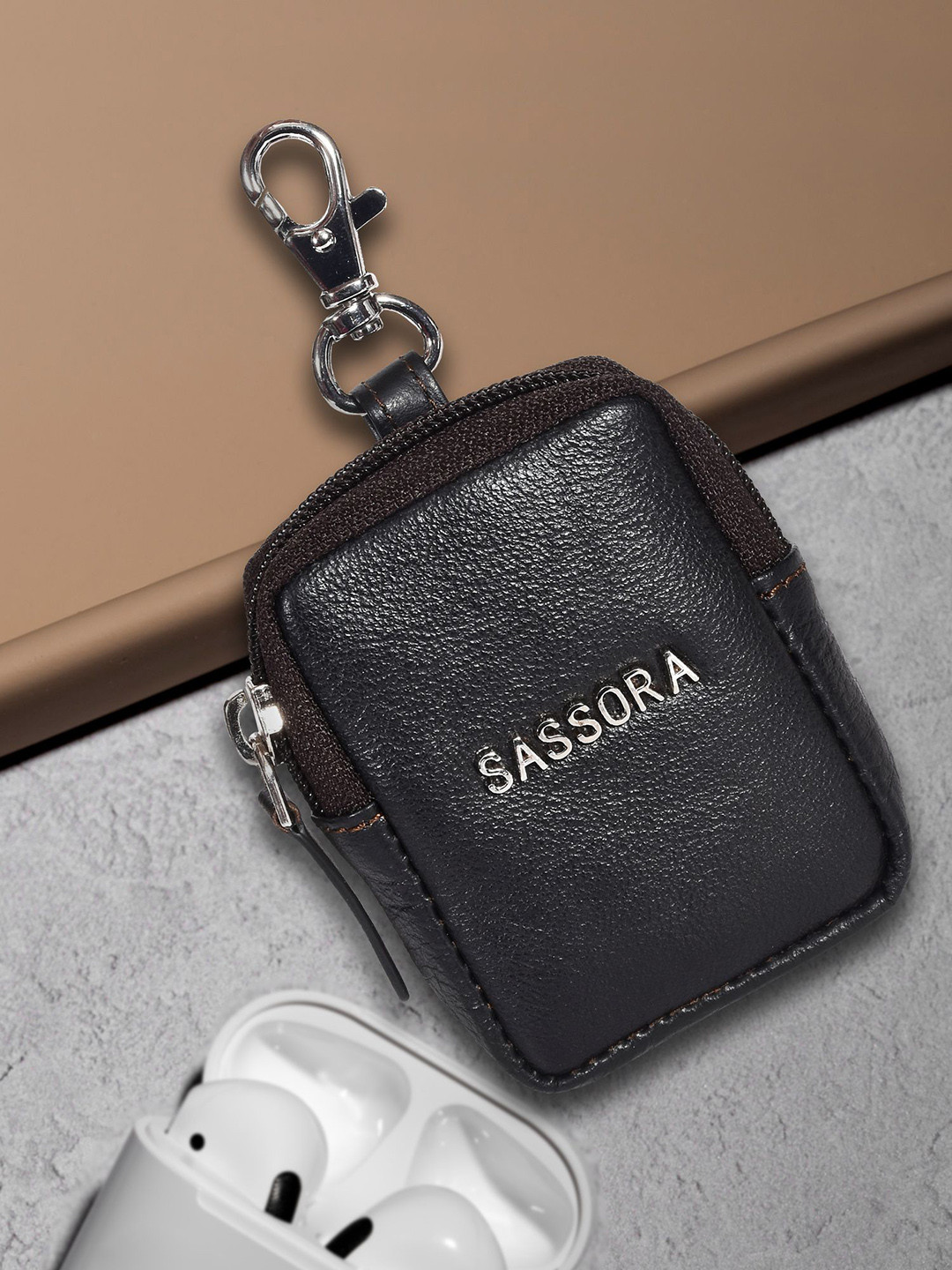 Sassora Premium Genuine Leather Earbuds Case Travel Accessory