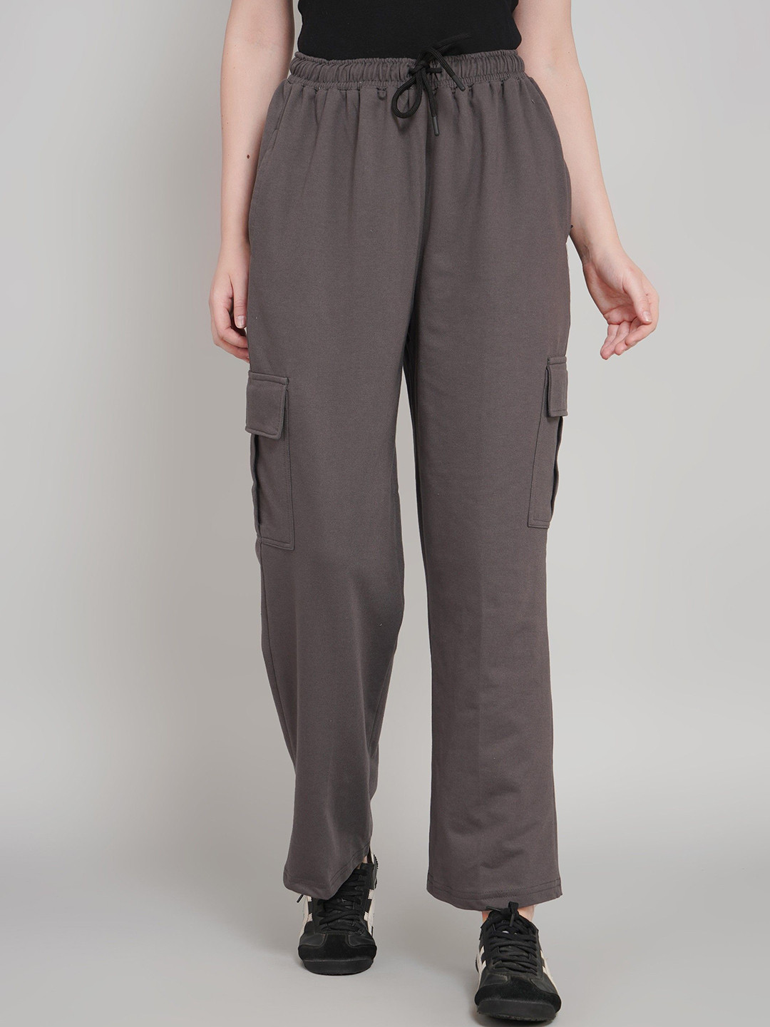 BELTLY Women Solid Tailored Stain Resistant Cargos Trousers