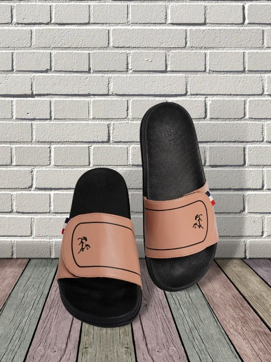PERY PAO Graphic Printed Sliders