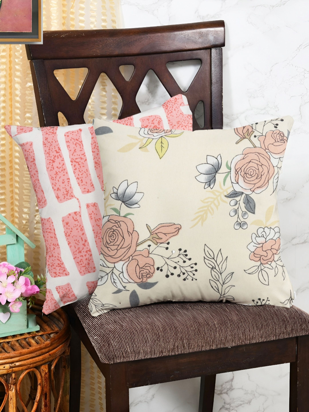 IVAZA Cream-Coloured & Pink Set of 2 Floral Square Cushion Covers
