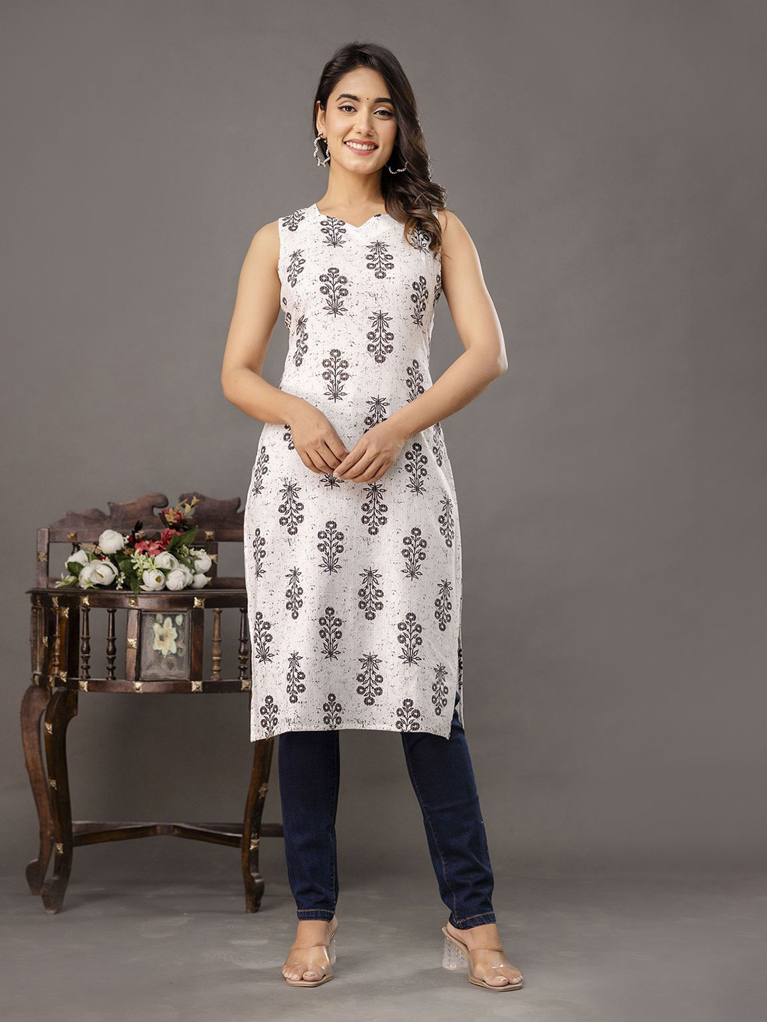 Nayo Women Ethnic Motifs Printed Indie Prints Kurta