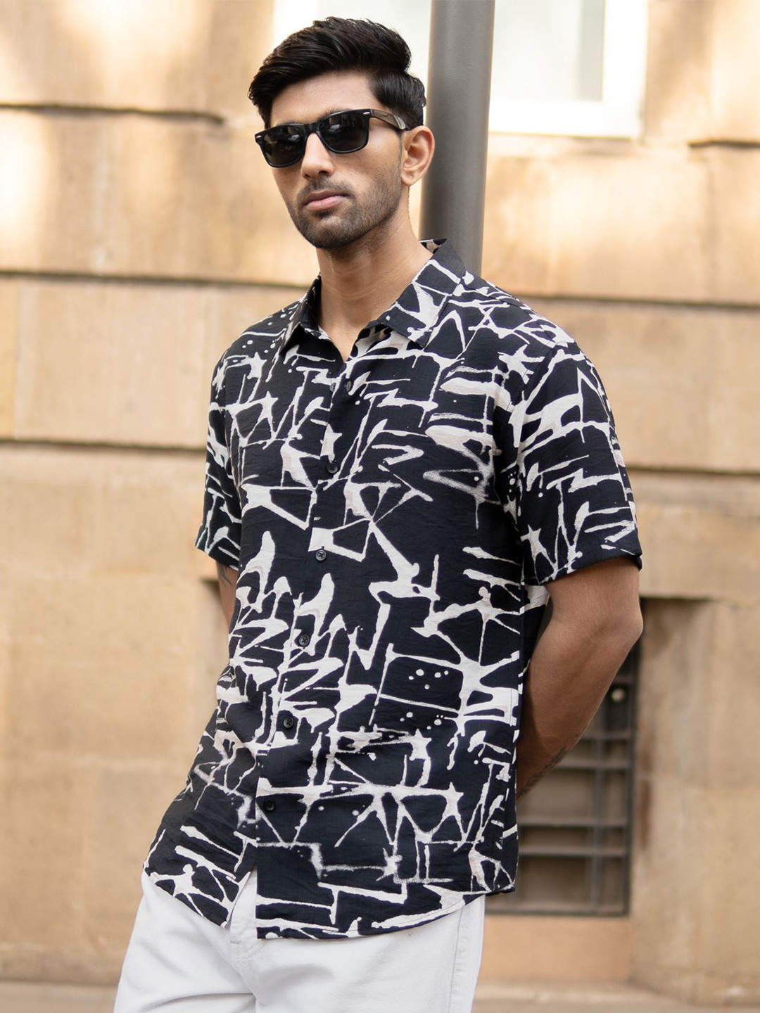 Powerlook Men Black Abstract Flowy Shirt