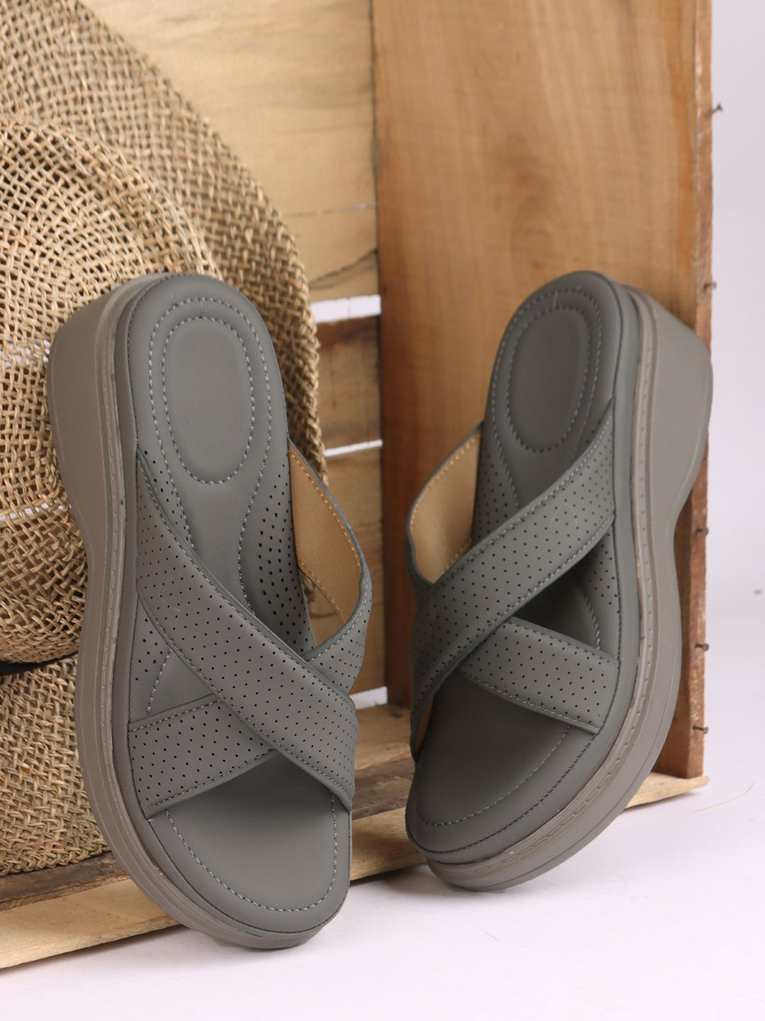 Kliev Paris Women Casual Cross Strap Wedge Heels