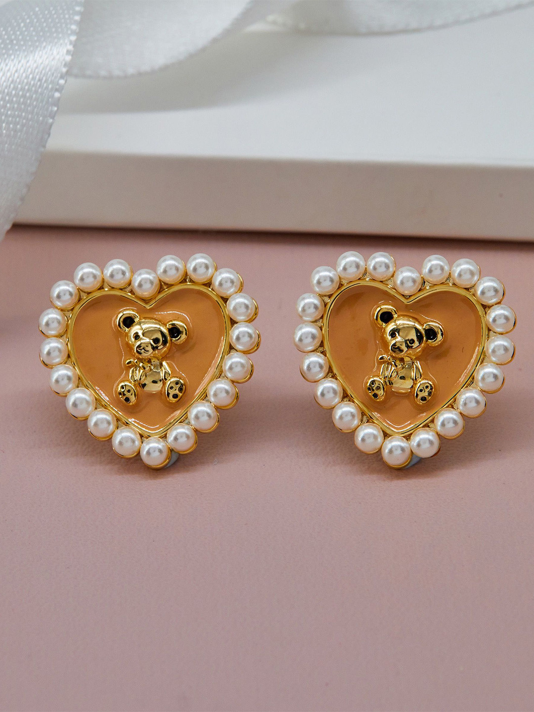 GC Jewelery Teddy Bear Gold Plated Artificial Beads Studded Heart Shaped Studs