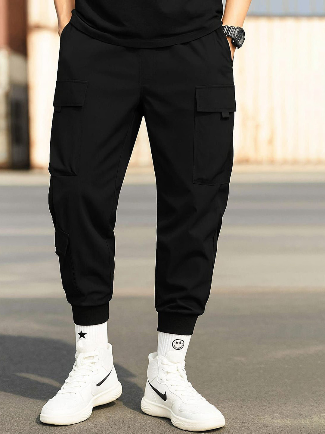 Raavi Men Side Pockets Track Pants