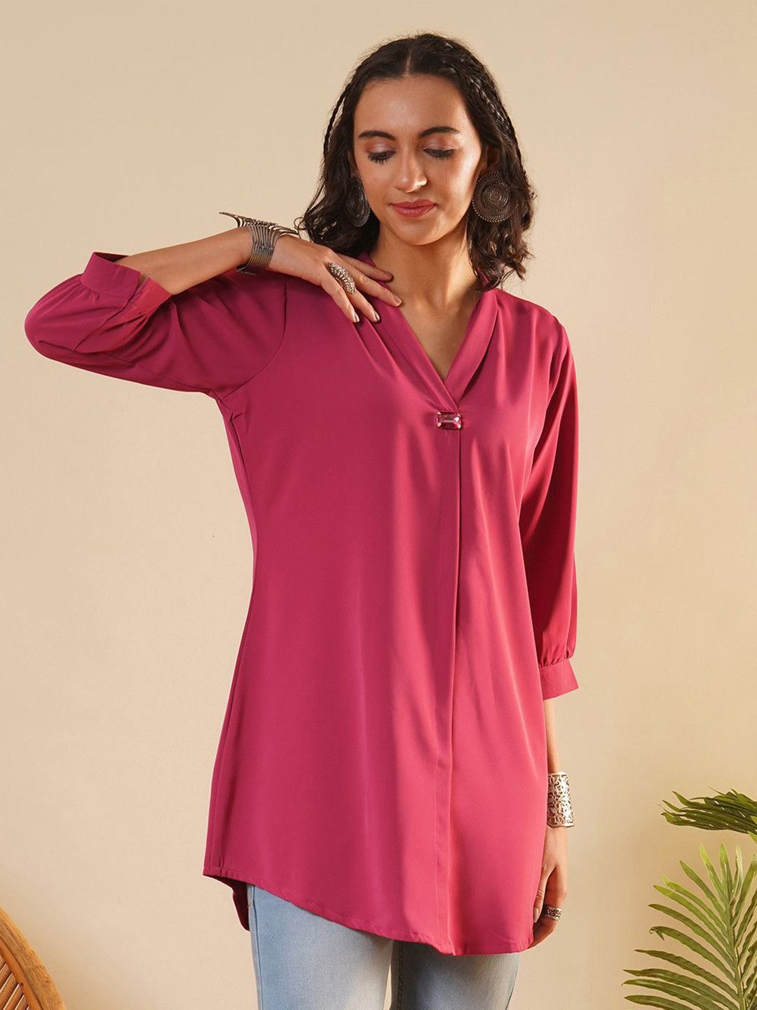 ZOLA Women V Neckline Rayon Solid Magenta Straight Tunic