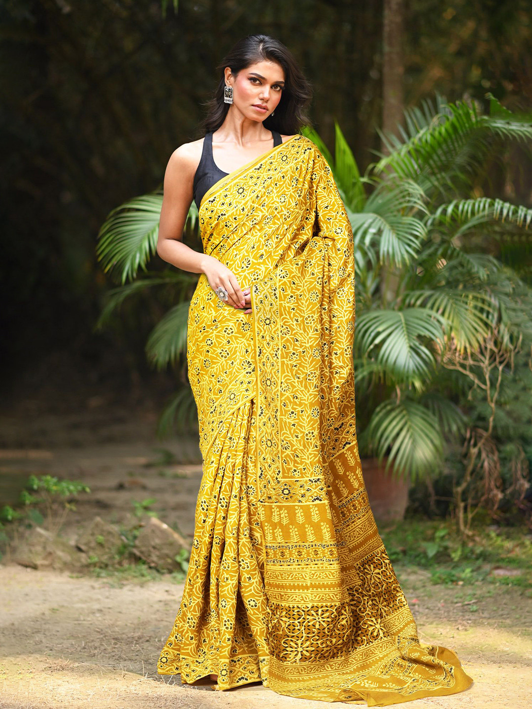 Unnati Silks Floral Printed Cotton Ajrakh Block Print Saree