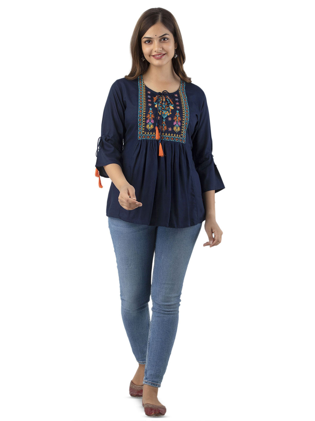 DMP EXPORT Women Ethnic Print Round Neck Thread Work Tunics