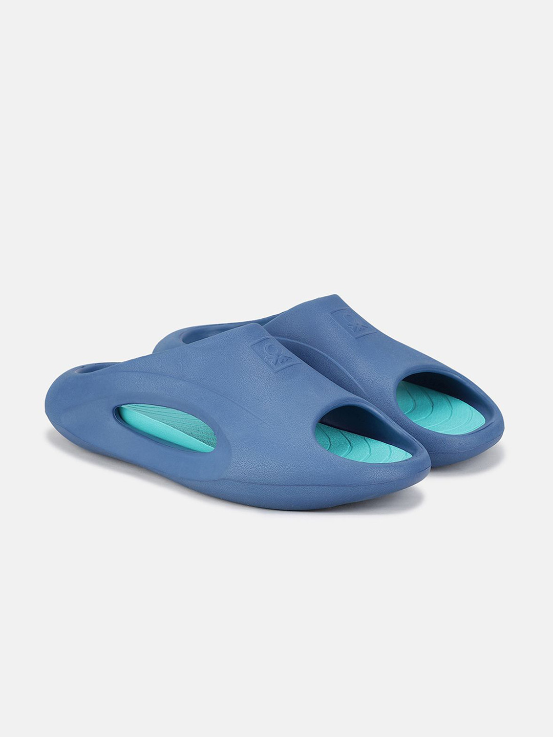 United Colors of Benetton Men Solid Sliders