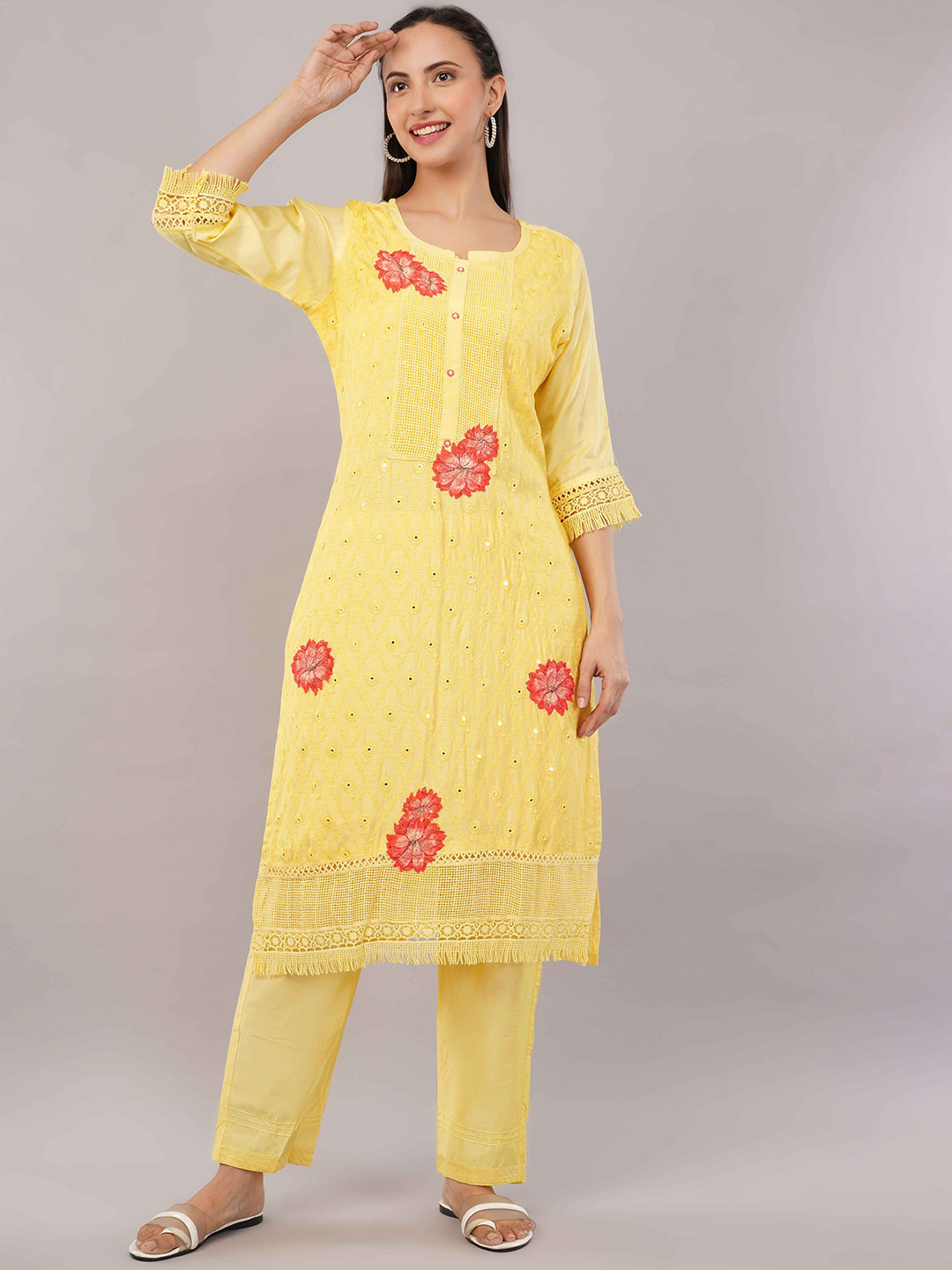 JIDI FASHION Women Floral Embroidered Kurta with Trousers & Dupatta