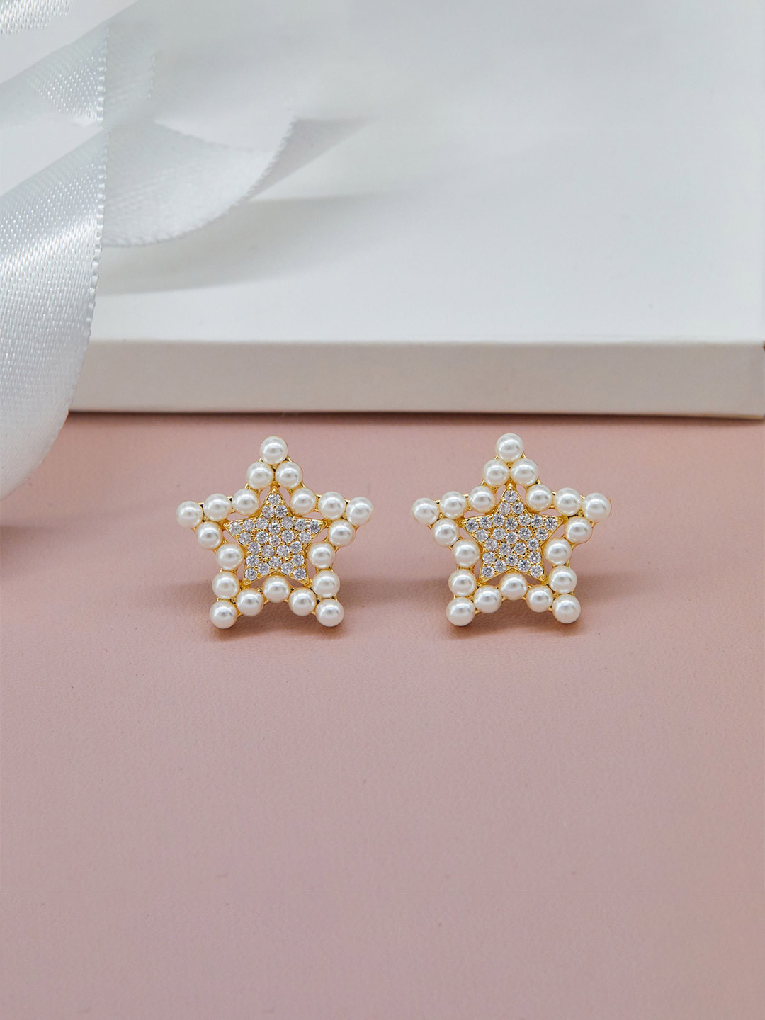 GC Jewelery Gold-Plated Star with Pearls & Sparkling Stones Shaped Studs