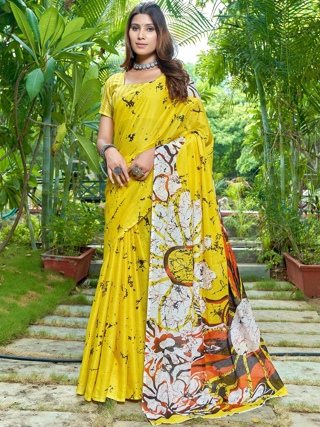 DIVASTRI Floral Designer Bagru Pure Cotton Saree