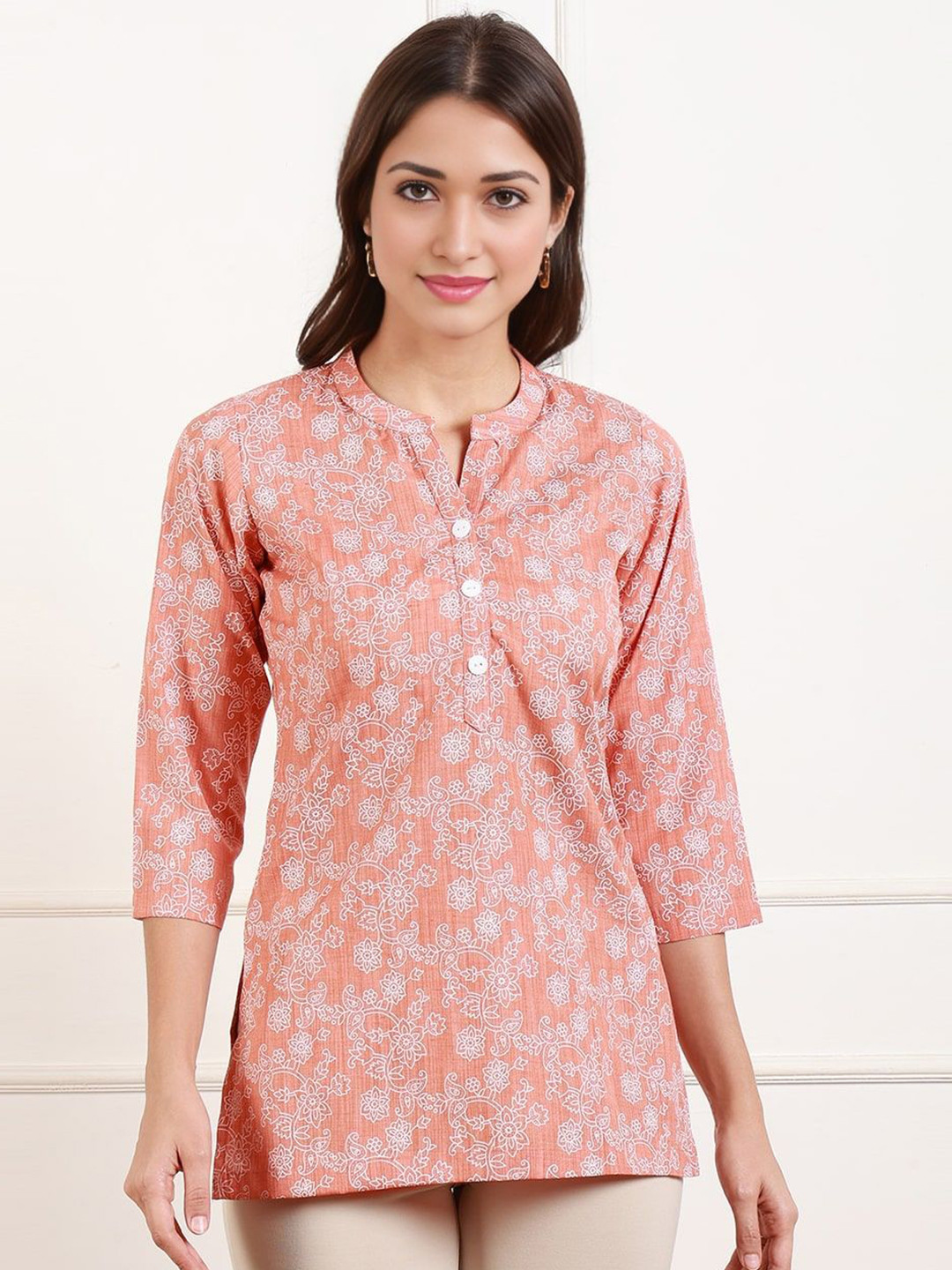 True Shape Floral Printed Mandarin Collar Short Kurti