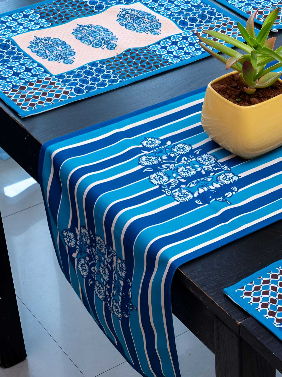 Indisca Designs 7-Pcs Blue Printed Table Linen Sets