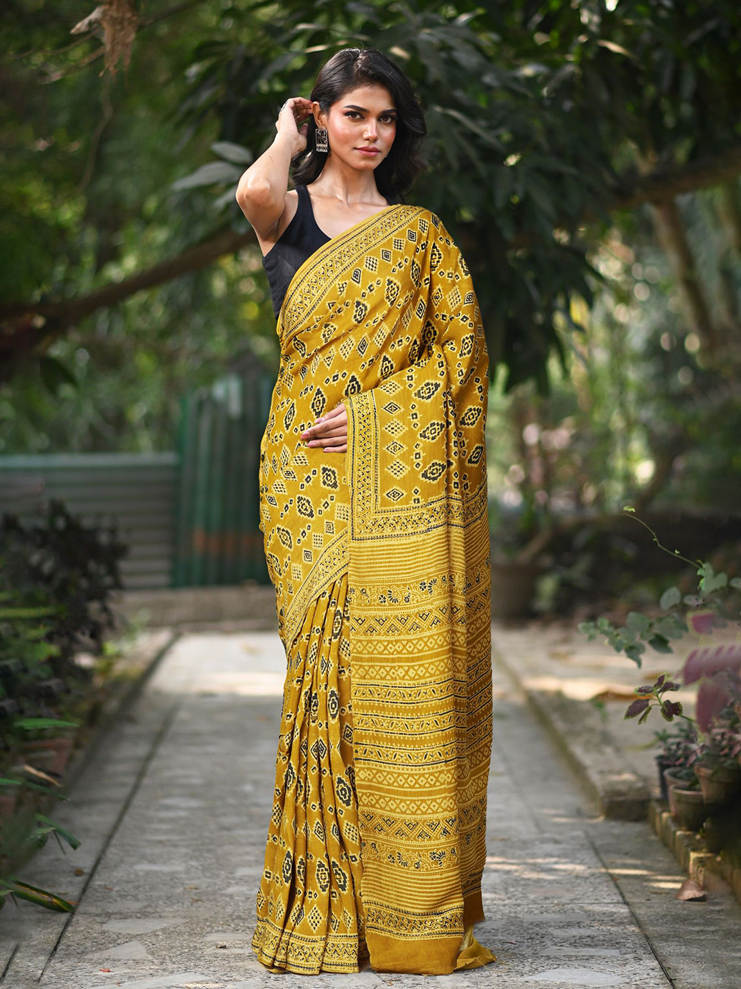 Unnati Silks Geometric Printed Cotton Ajrakh Block Print Saree