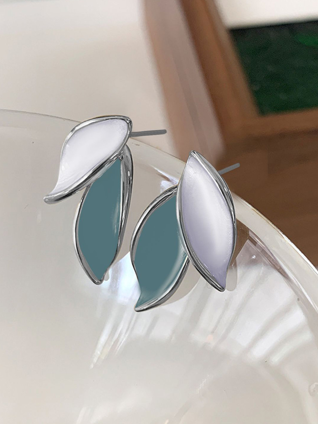 Krelin Silver-Plated Antique Leaf Shaped Studs