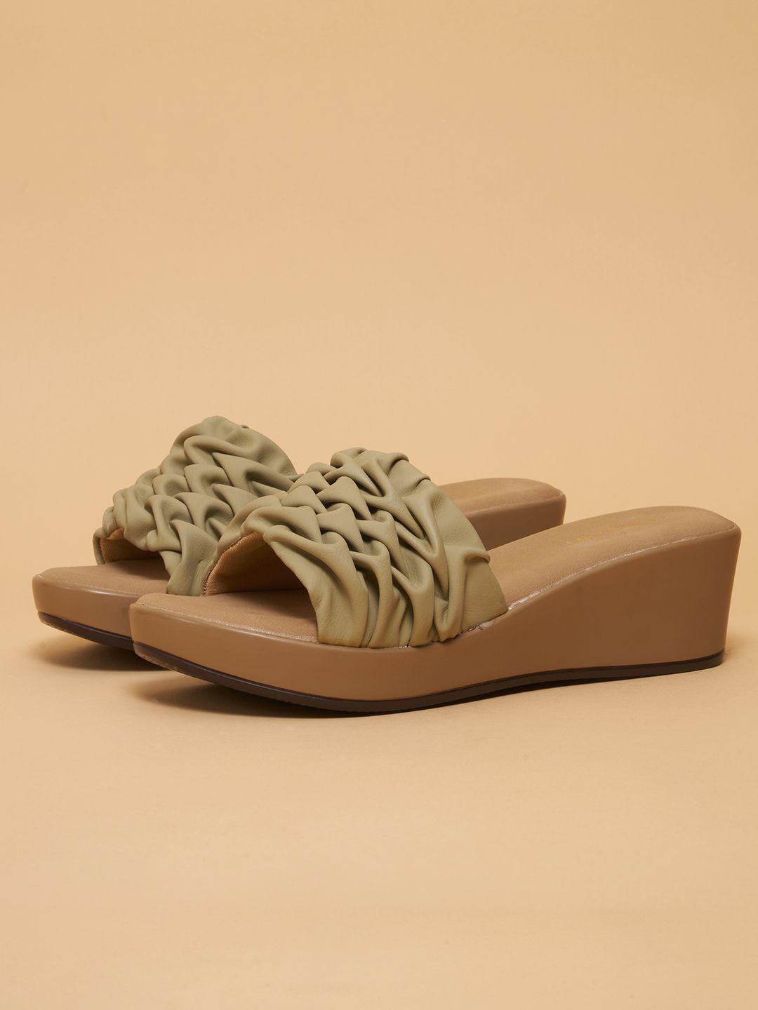 ERIDANI Women Wedge Woven Design Open Back Round Toe Sandals