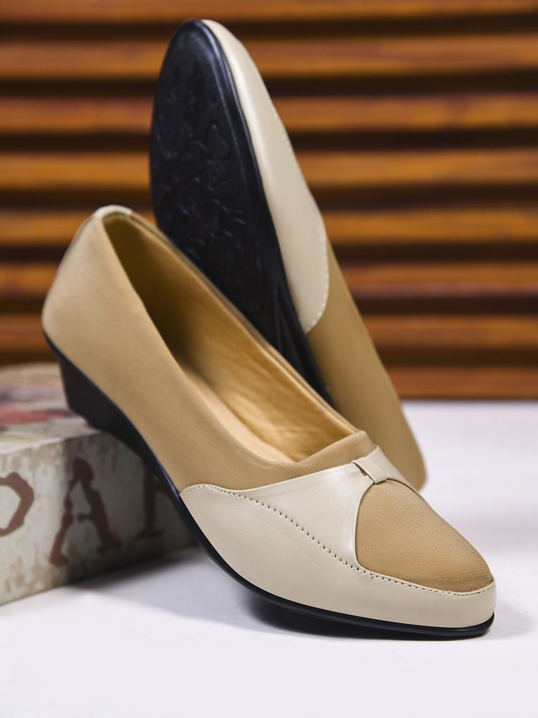 Try Me Women Colourblocked  Fashionable Trending Casual  Slip On Wedge Sandals