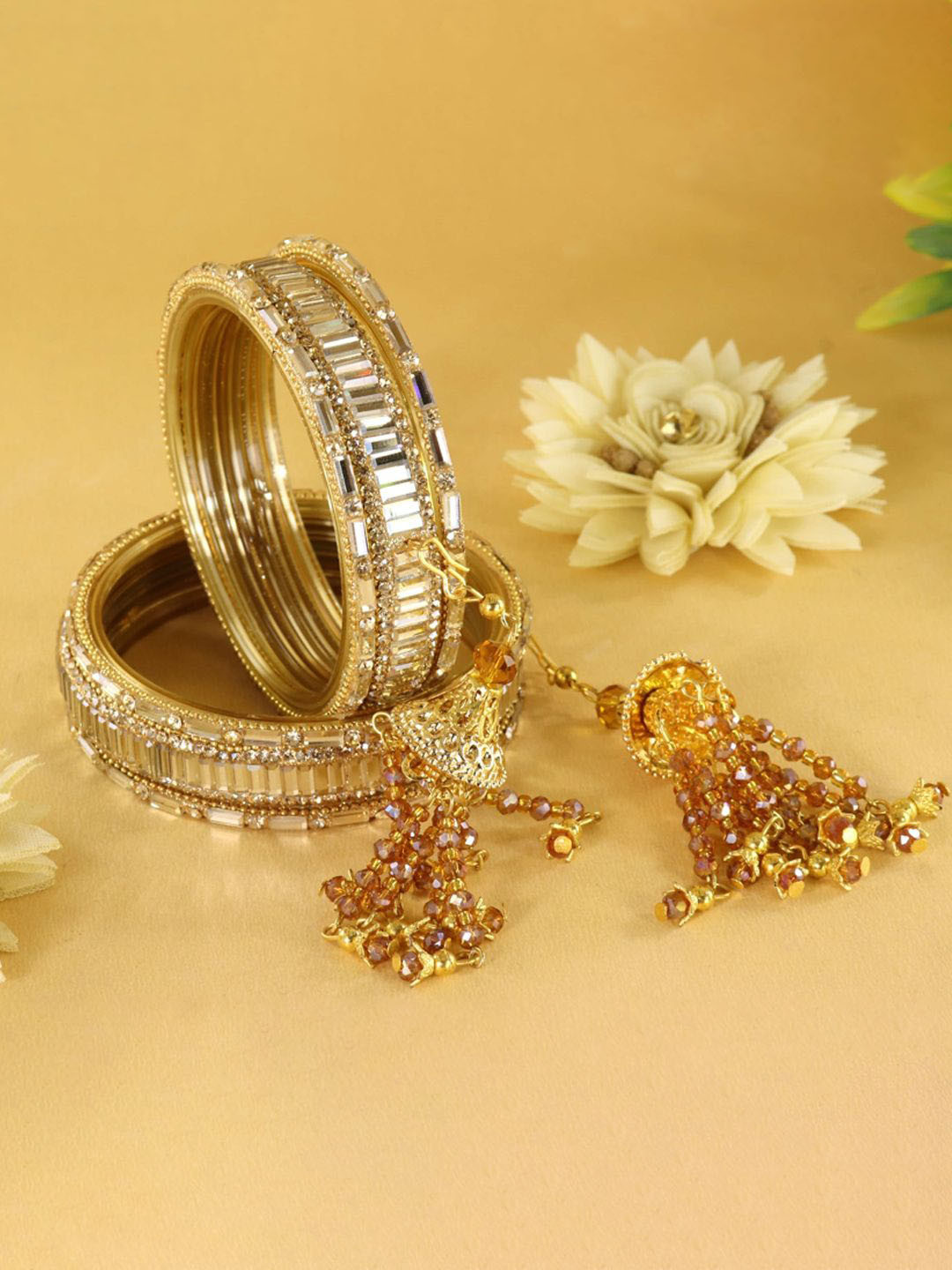 ZULKA Set Of 6 Glass Latkan With Kundan Studded Bangles