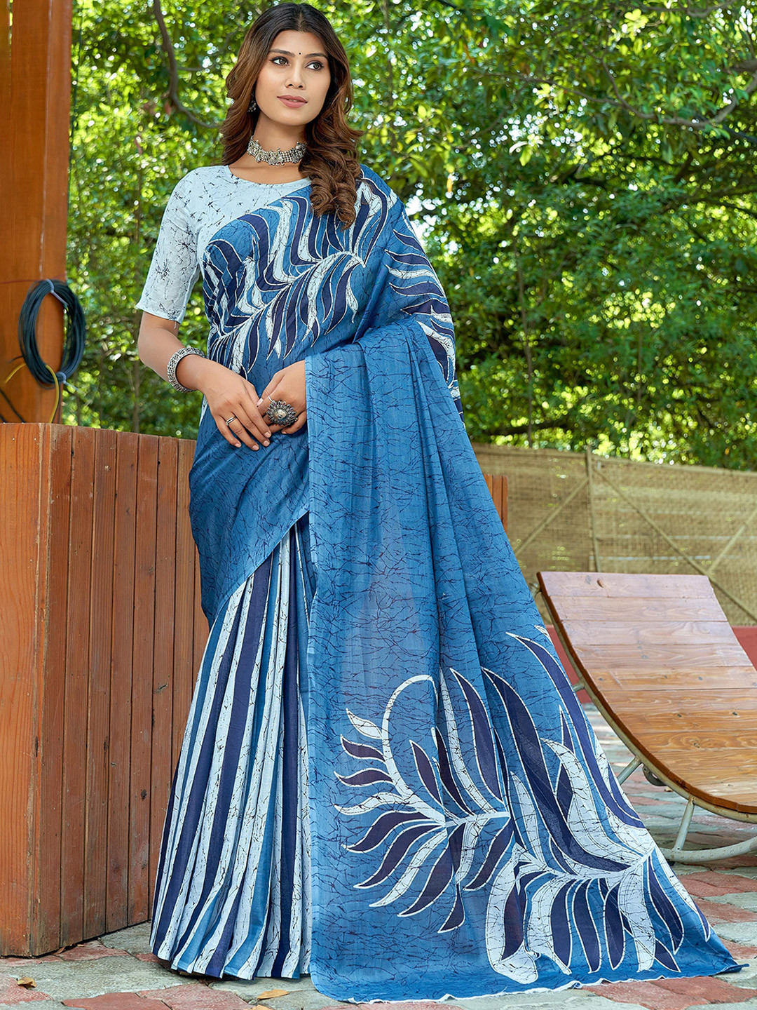 KALINI Bagru Floral Printed Pure Cotton Saree With Blouse