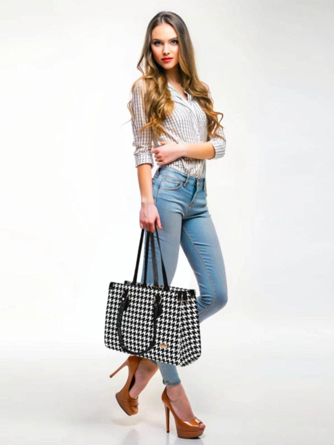 Shanaya Trends Geometric Printed Swagger Tote Bag
