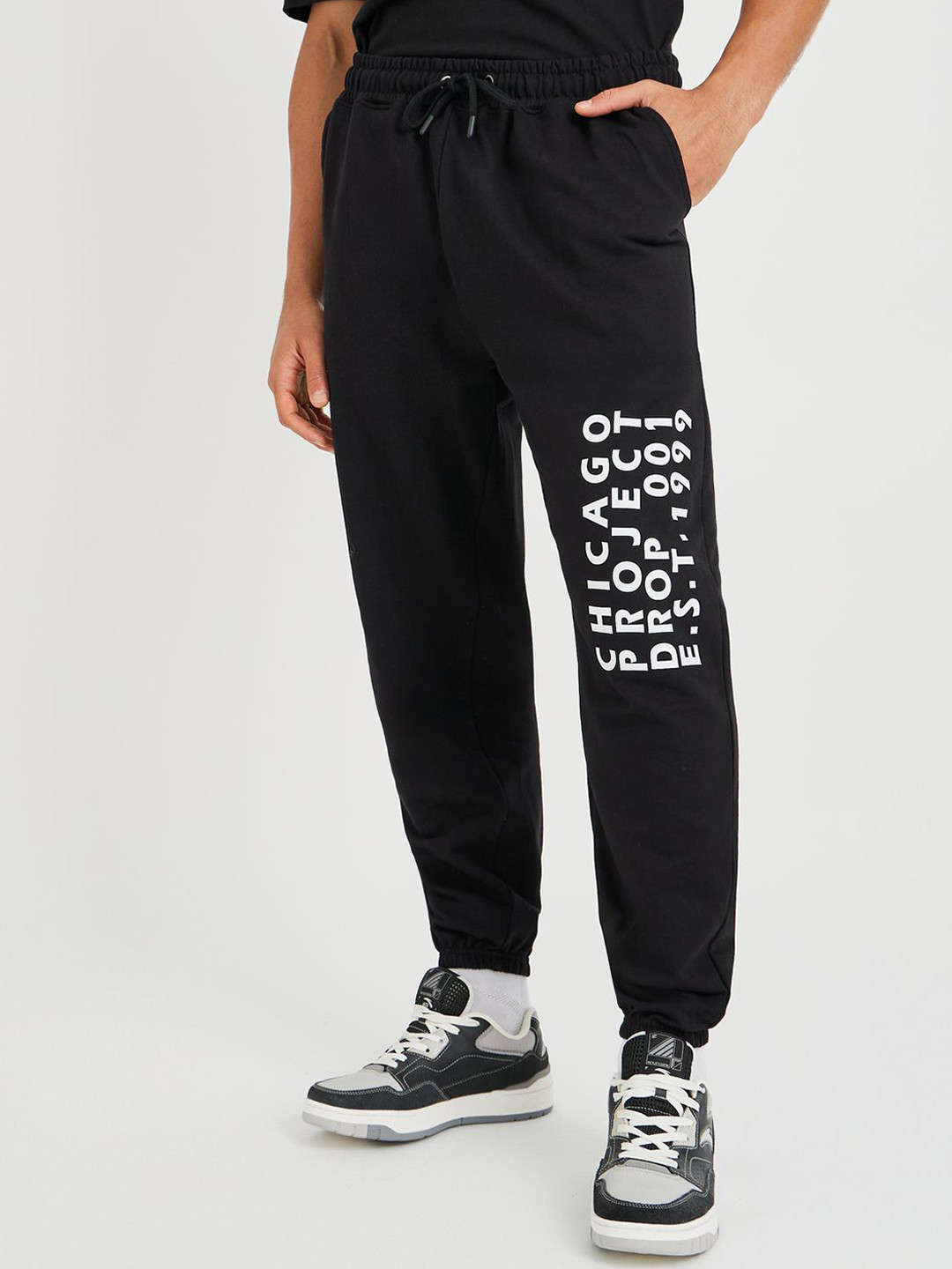 Styli Men Printed Oversized Fit Cuffed Hem Cotton Terry Jogger