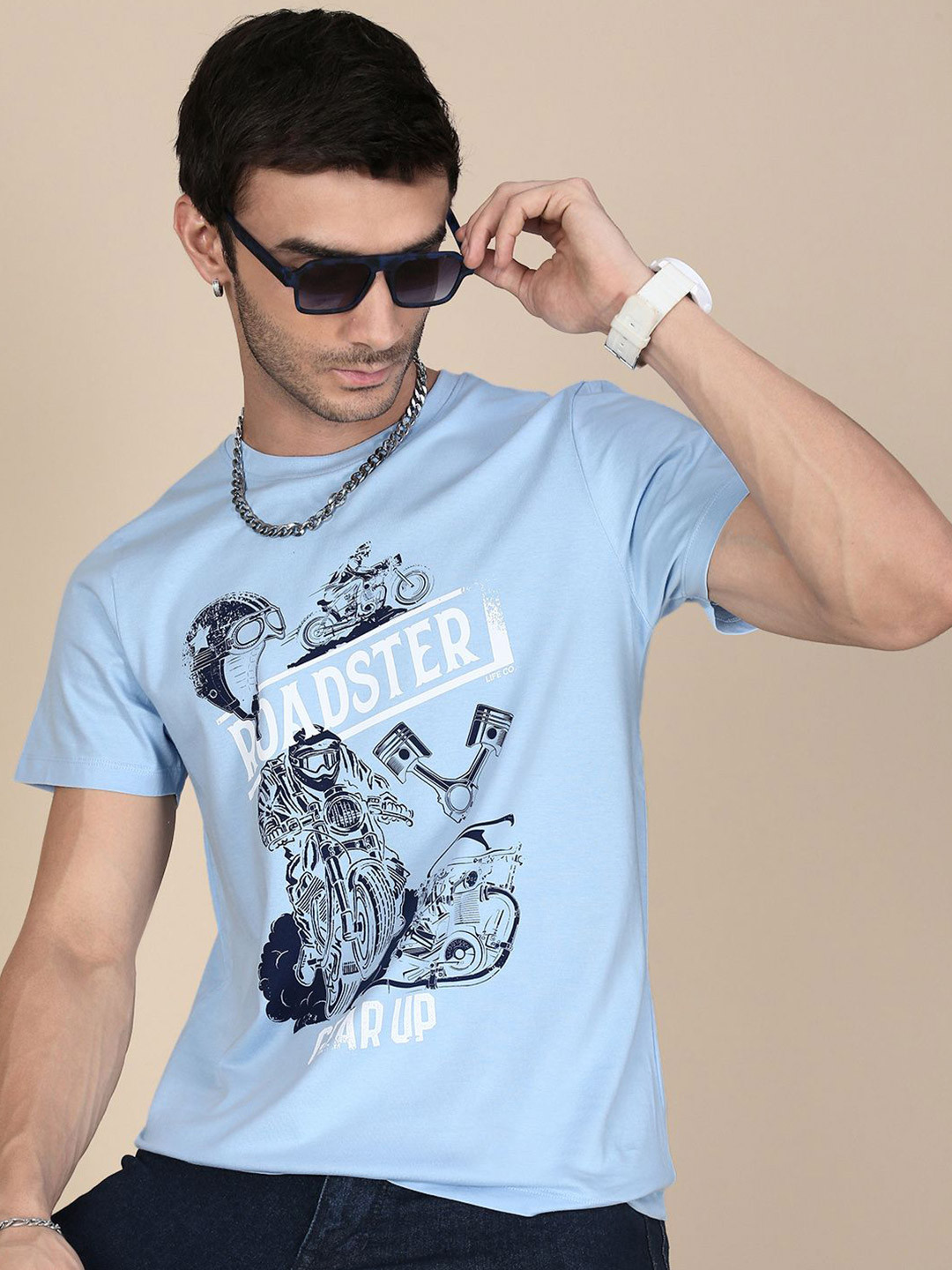 The Roadster Lifestyle Co Gear Up Biker Printed Pure Cotton T-Shirt