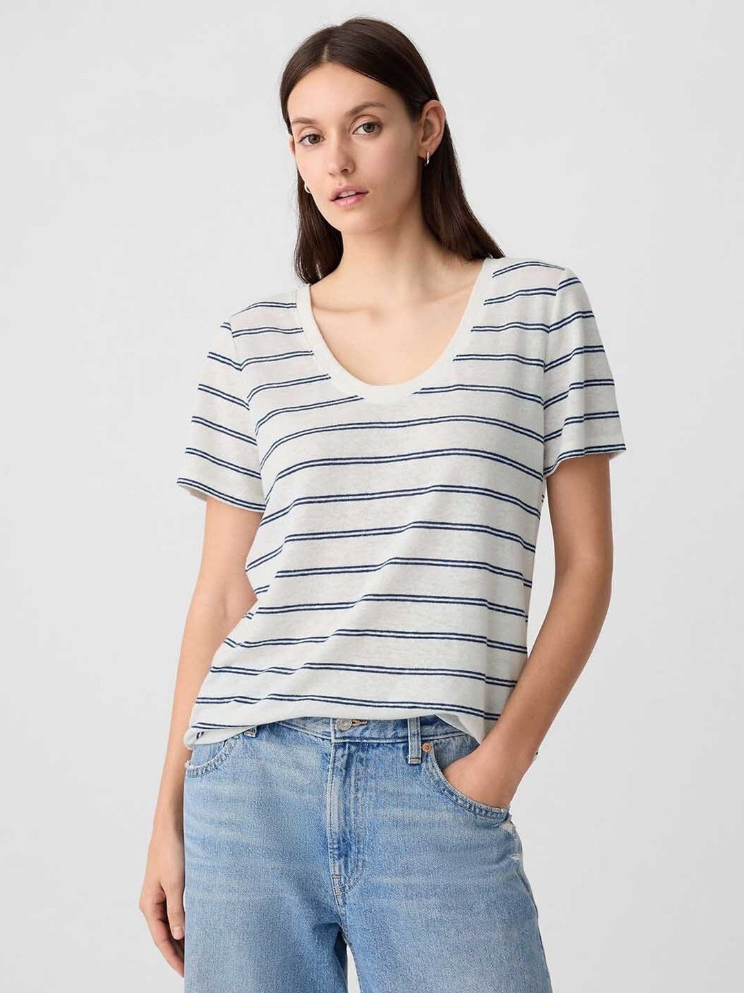 GAP Horizontal Striped Scoop Neck T-shirt