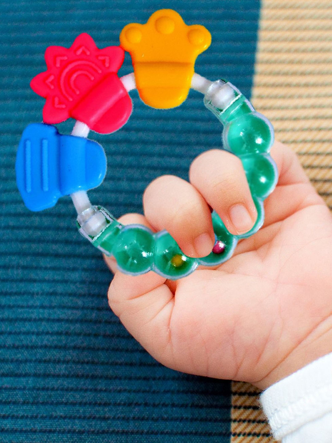 NeonateCare Easy Grip Silicone Teether - Green