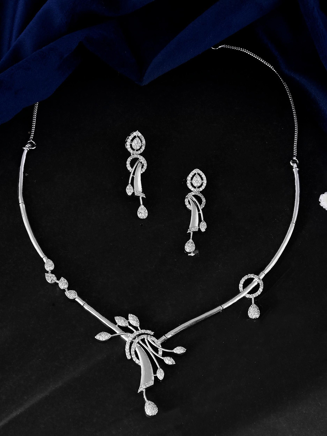 Sangria American Diamond Studded Jewellery Set