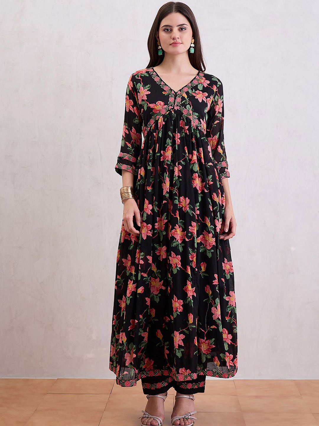 CHETI Women Anarkali Voile Kurta Set