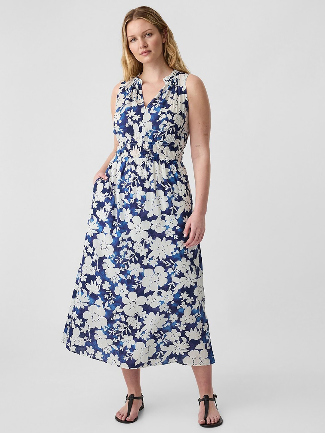 GAP Floral Print Ruffled & Smocked Detail Fit & Flare Midi Dress