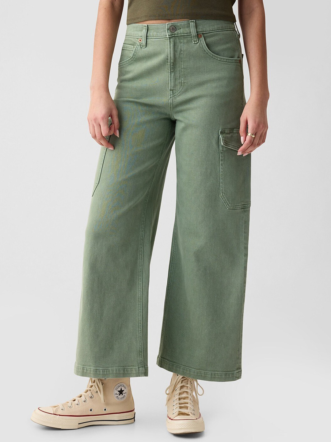 GAP Women High-Rise Stretchable Cropped Cargo-Style Wide Leg Jeans