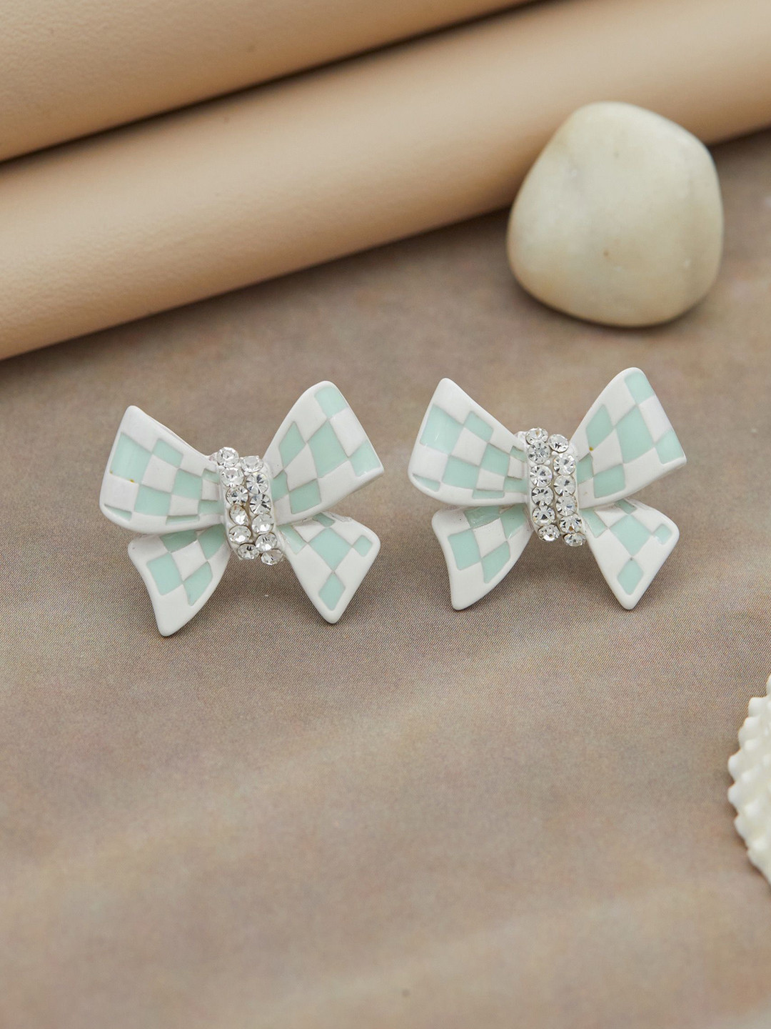 GC Jewelery Gold-Plated Contemporary Shaped Checkered Studs