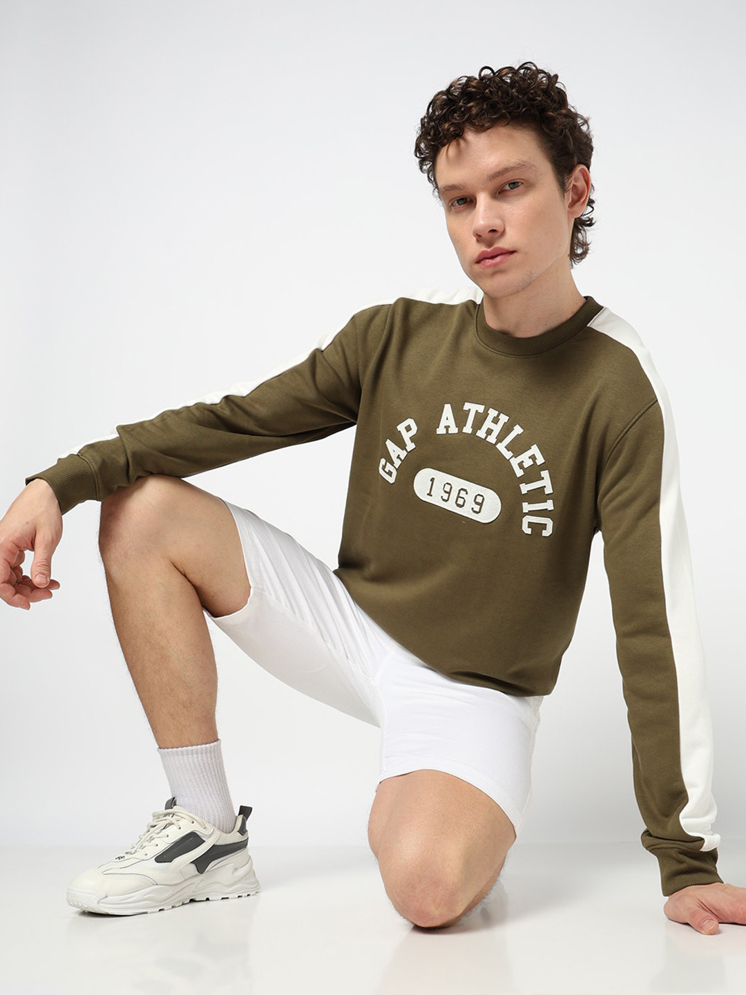 GAP Printed Contrast Sleeve Sweatshirt