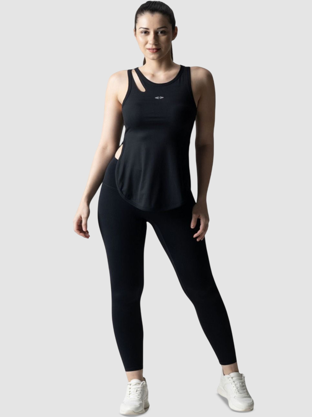 STRCH Women Solid Round Neck Tank Top