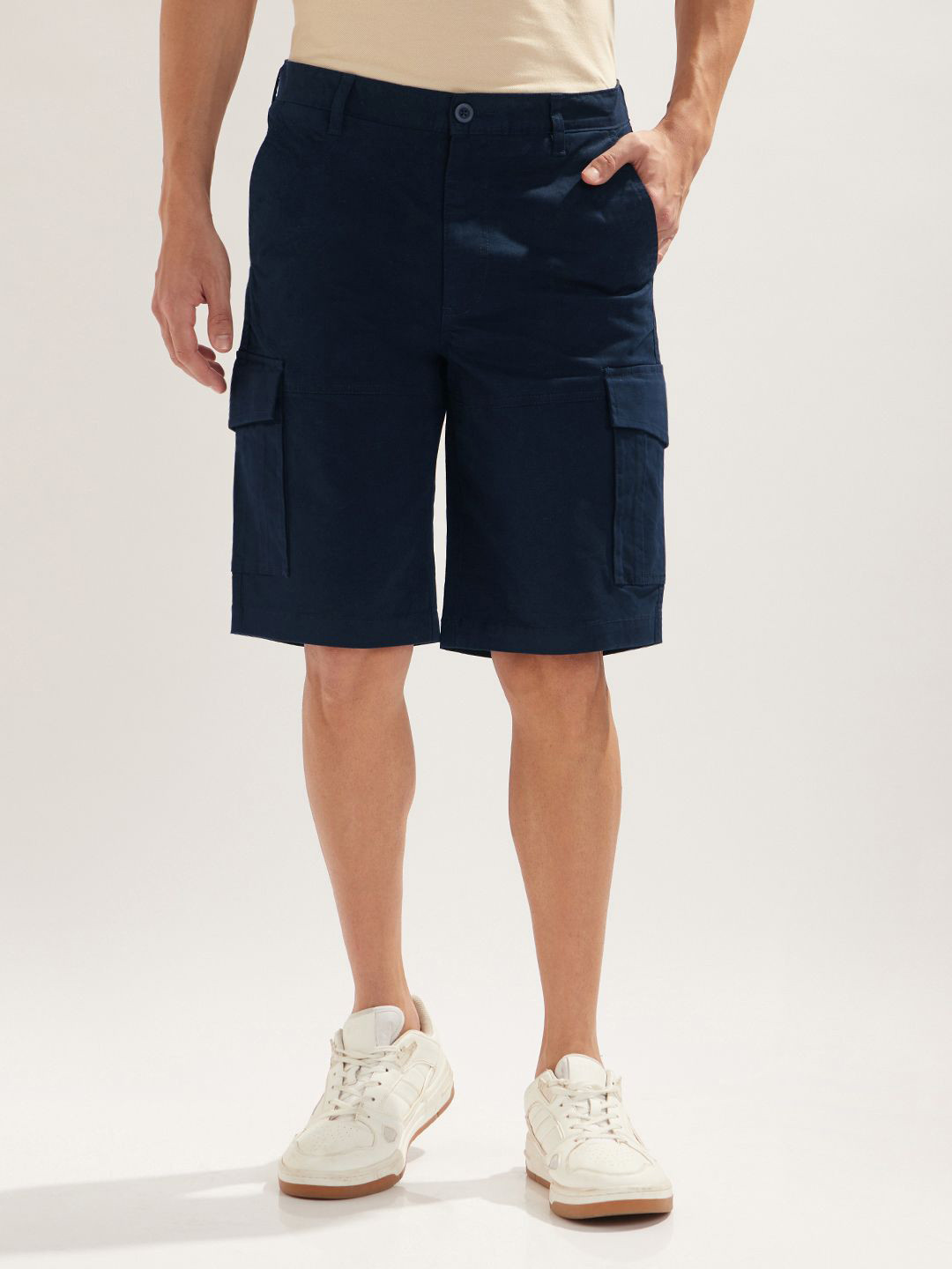 NOBERO Men Loose Fit Oversized Cargo Woven Cotton Shorts