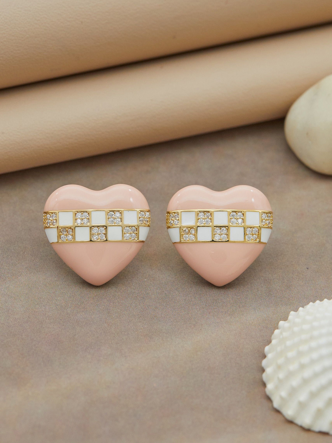 GC Jewelery Heart Shaped Studs Earrings