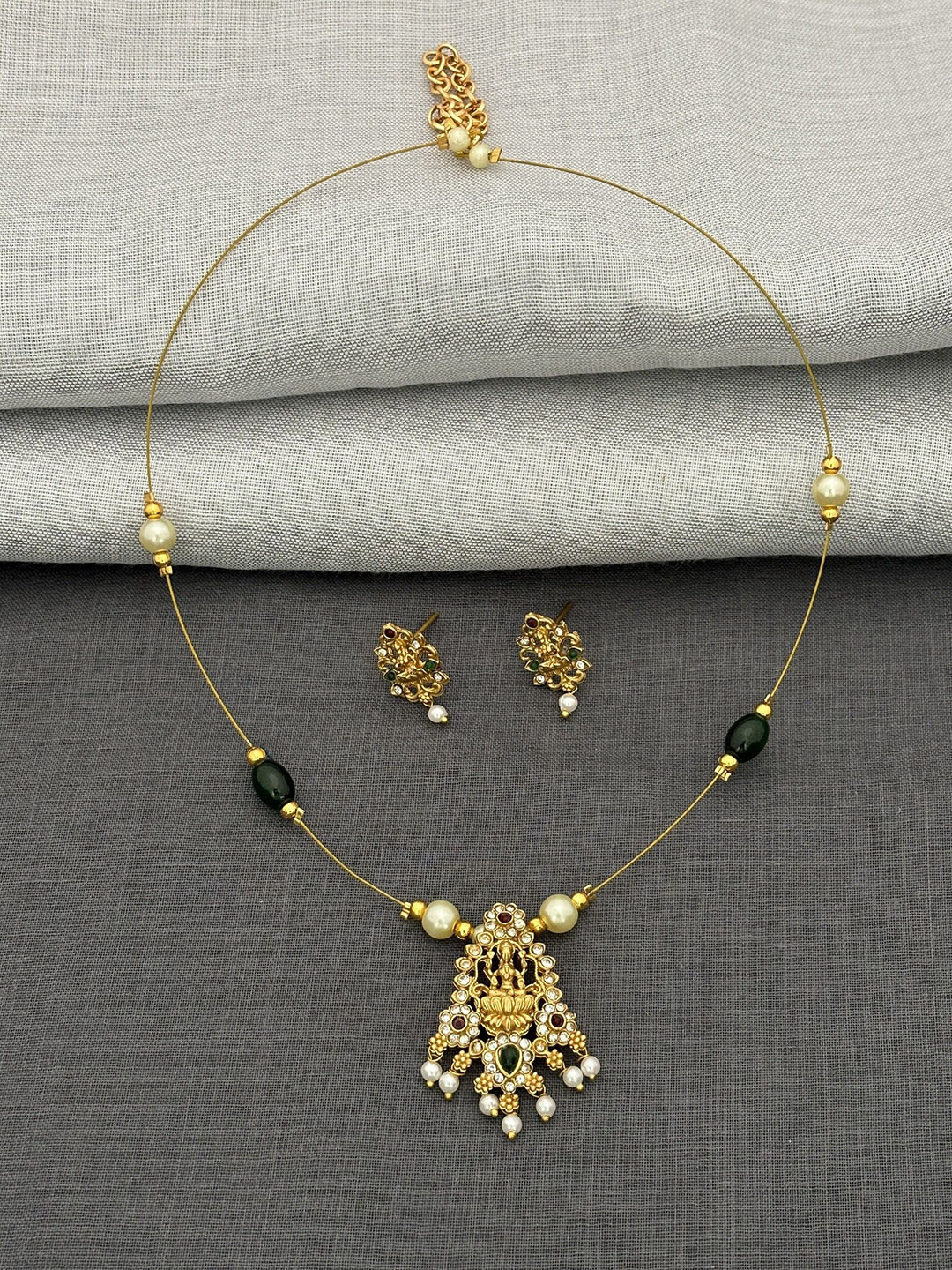 Rangrozo Jewellery Gold-Plated Stone Studded Jewellery Set