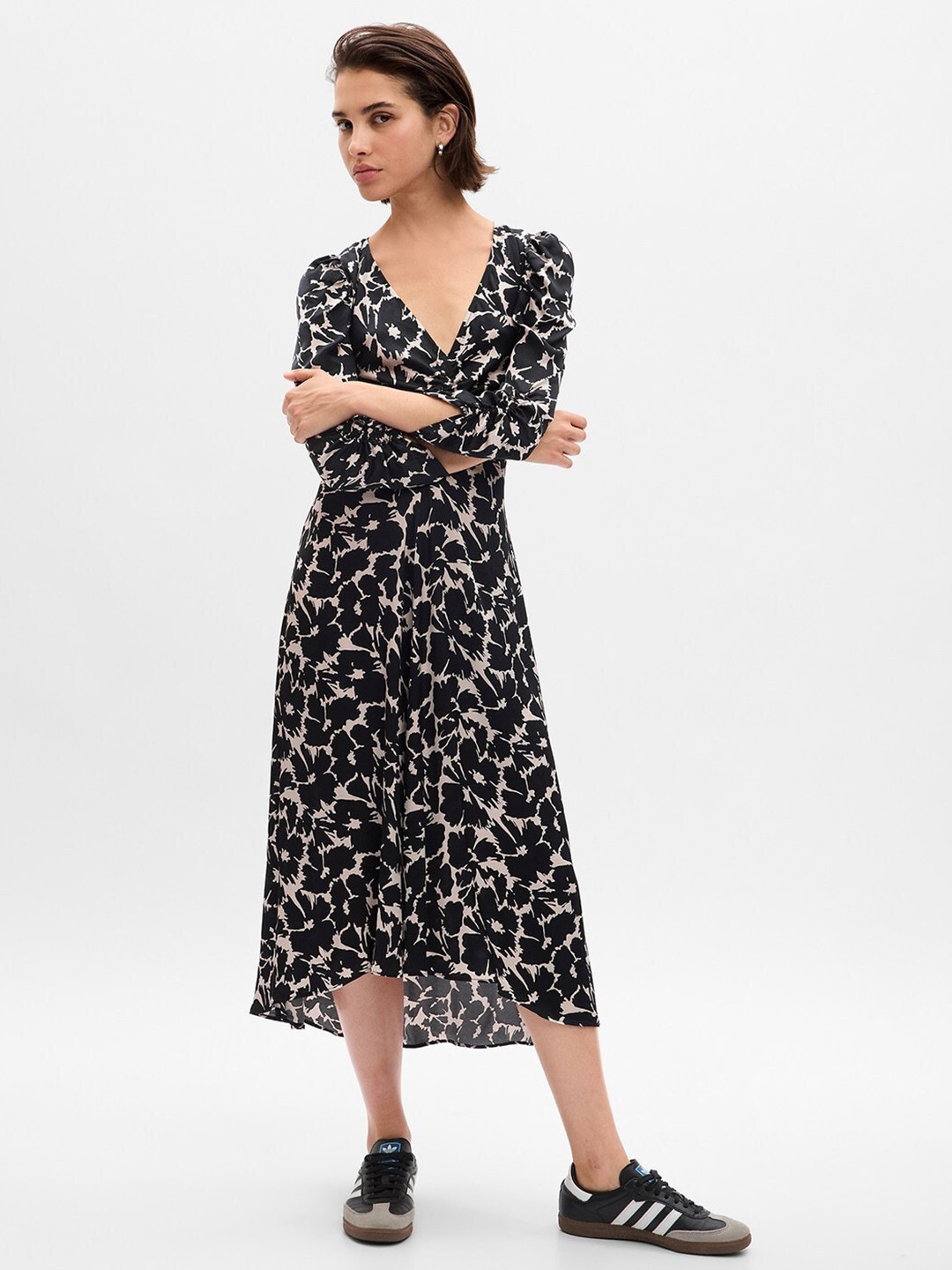 GAP Floral Print Plunging Neck Ruched Detail High-Low Hem Midi A-Line Dress